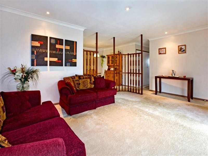 9 Narelle Crescent, Rochedale South QLD 4123