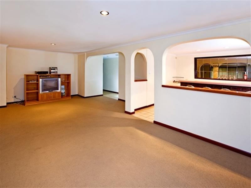 9 Narelle Crescent, Rochedale South QLD 4123