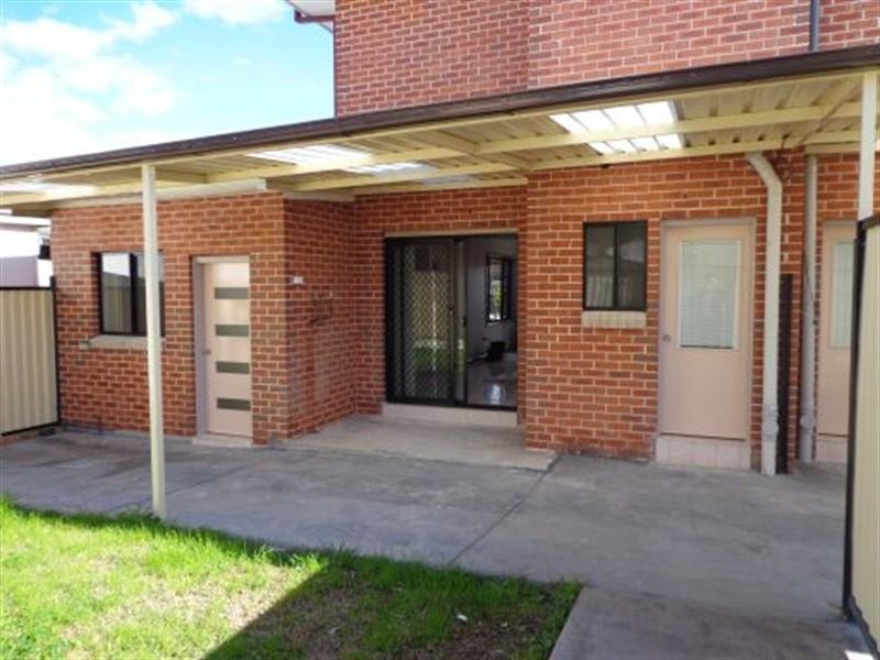 4a Malouf Street, Canley Heights NSW 2166