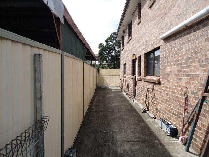 261 Hamilton Road, Fairfield NSW 2165