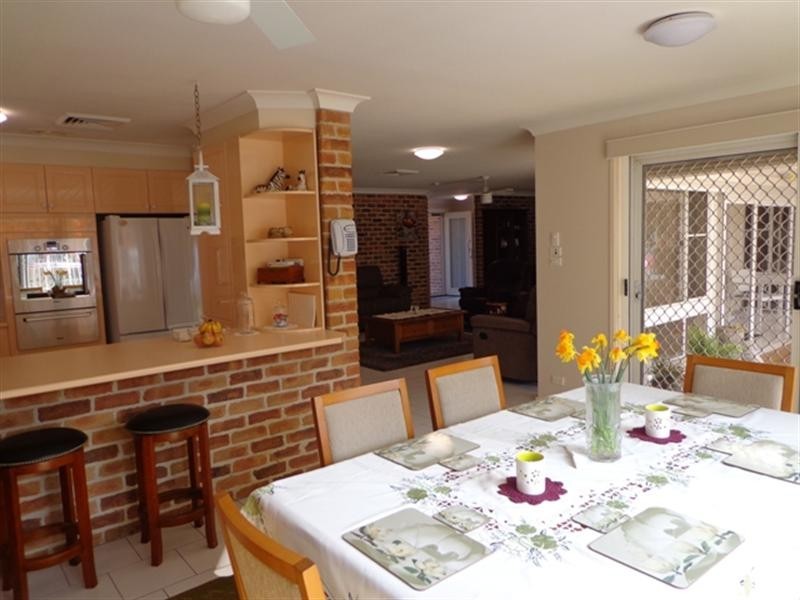 3 Morgan Close, Prairiewood NSW 2176