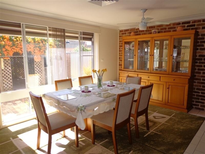 3 Morgan Close, Prairiewood NSW 2176