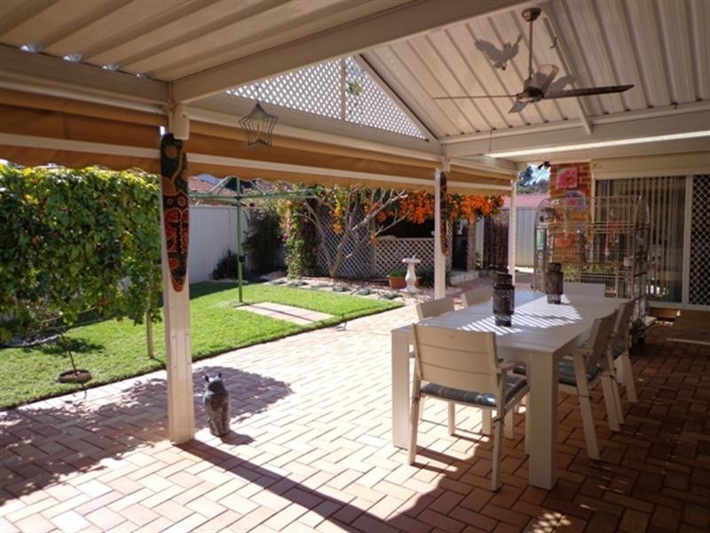 3 Morgan Close, Prairiewood NSW 2176