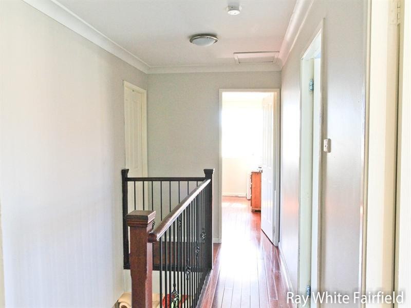 10 Whistler Street, Green Valley NSW 2168