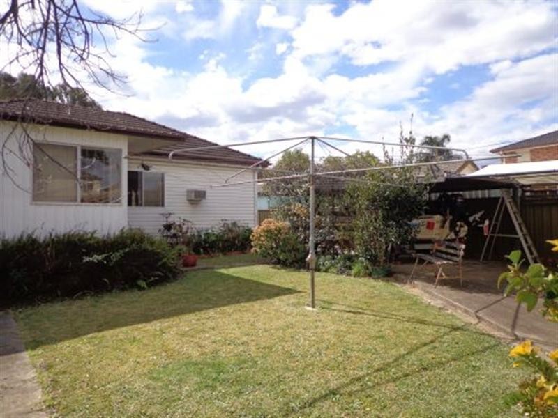 25 Rosina Street, Fairfield West NSW 2165