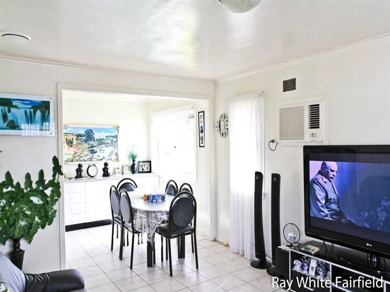 Fairfield West NSW 2165