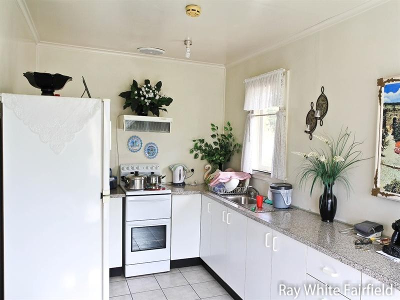 Fairfield West NSW 2165