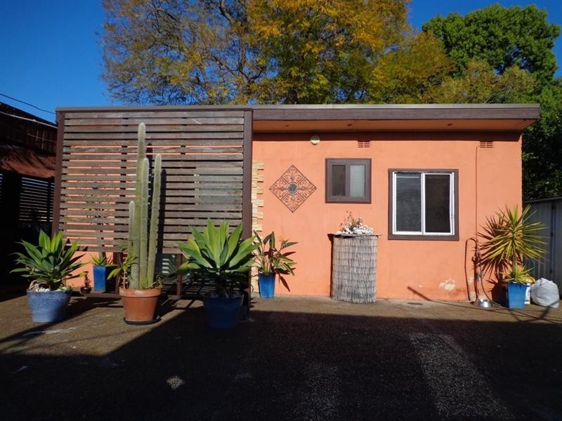 21 Hampton Street, Fairfield NSW 2165