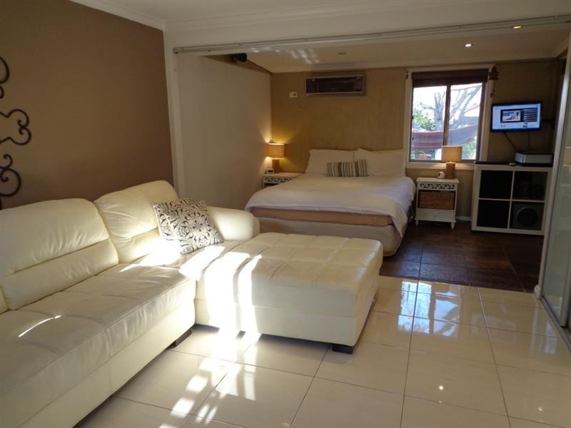 21 Hampton Street, Fairfield NSW 2165