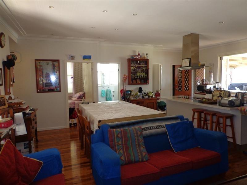 18 Woodburn Avenue, Panania NSW 2213