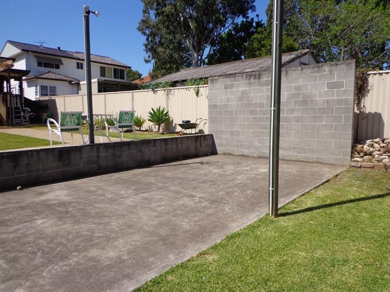 18 Woodburn Avenue, Panania NSW 2213