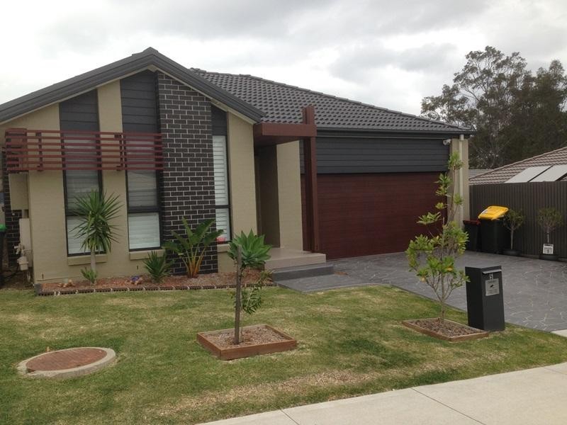 5 Stanley Avenue, Middleton Grange NSW 2171