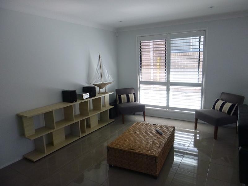 5 Stanley Avenue, Middleton Grange NSW 2171