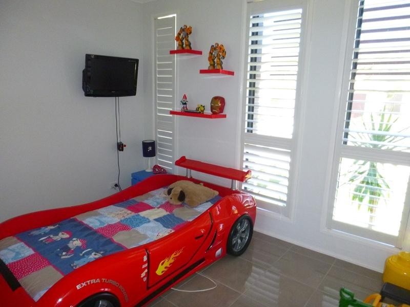 5 Stanley Avenue, Middleton Grange NSW 2171