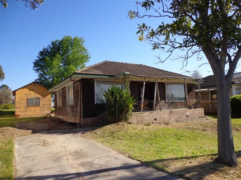 19 Richardson Street, Fairfield NSW 2165