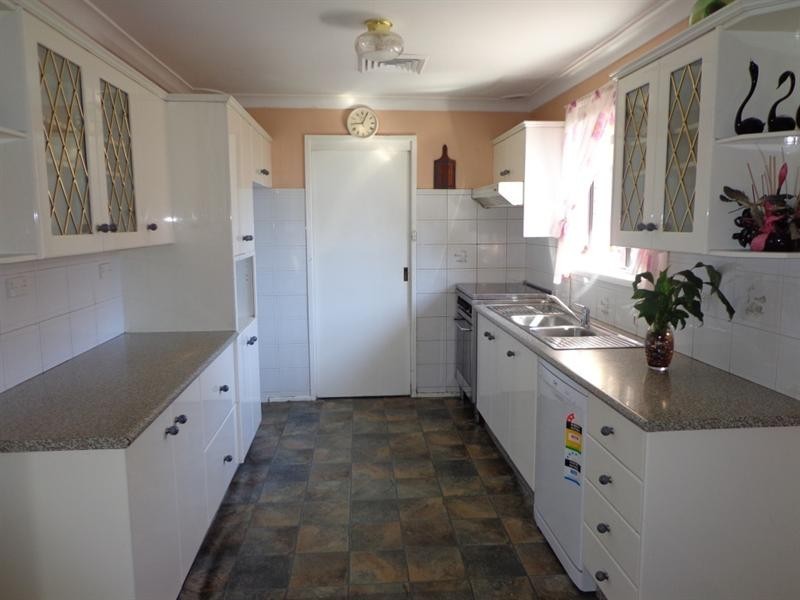 19 Ayrshire Street, Bossley Park NSW 2176