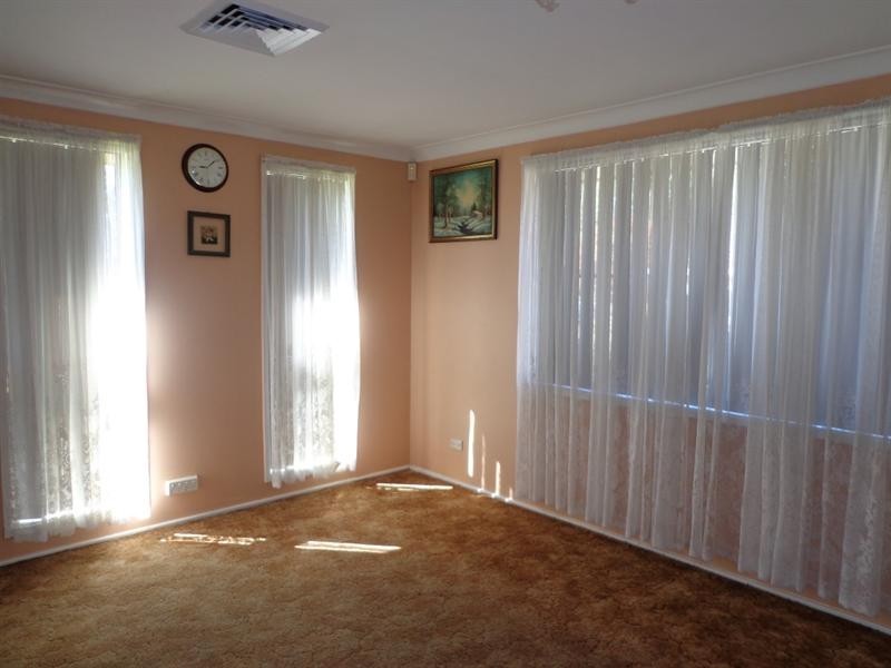 19 Ayrshire Street, Bossley Park NSW 2176