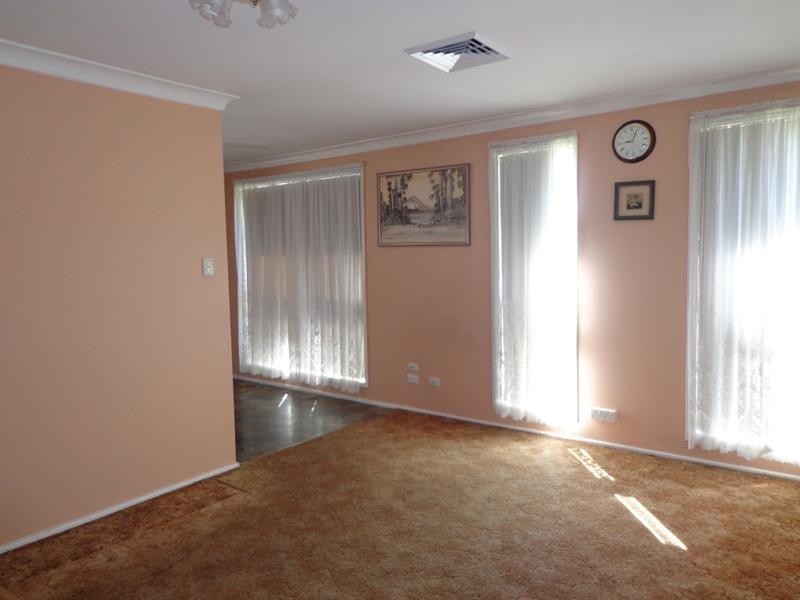 19 Ayrshire Street, Bossley Park NSW 2176