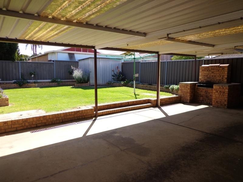 19 Ayrshire Street, Bossley Park NSW 2176