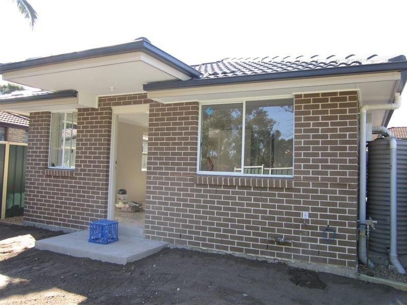 Edensor Park NSW 2176