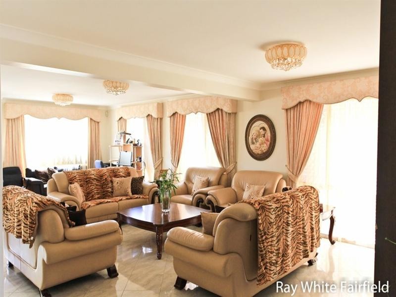 9 Wagstaff Street, Edensor Park NSW 2176