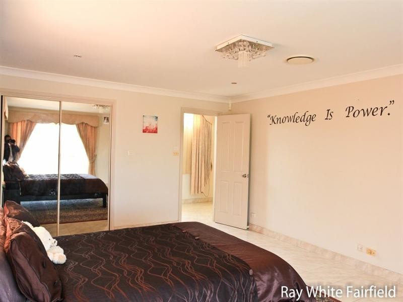 9 Wagstaff Street, Edensor Park NSW 2176