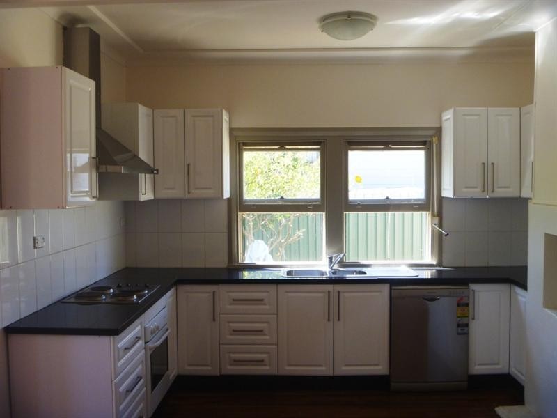 Fairfield NSW 2165