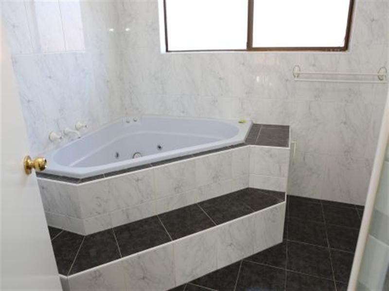 7 Inca Close, Greenfield Park NSW 2176