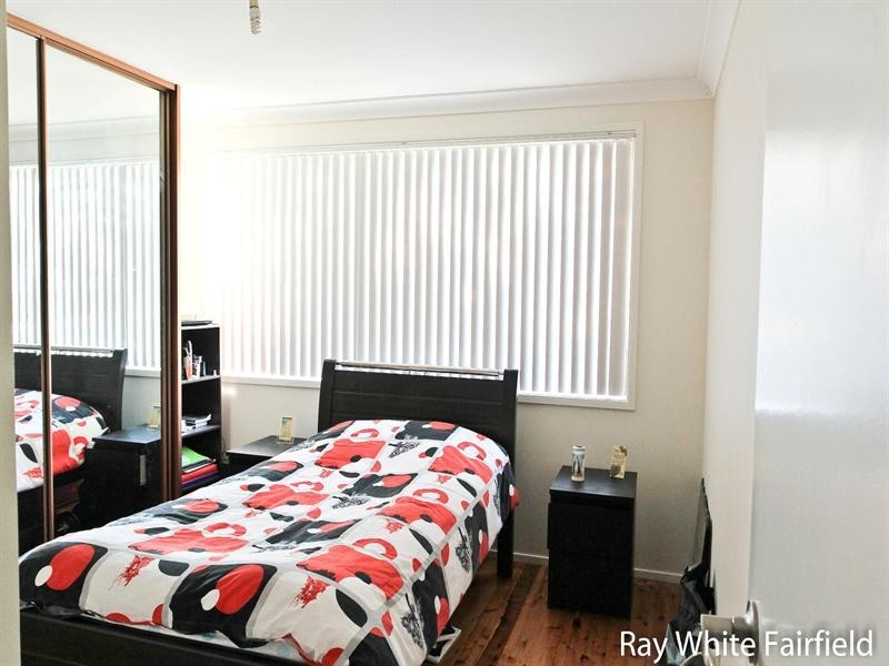 7 Hoyle Place, Greenfield Park NSW 2176