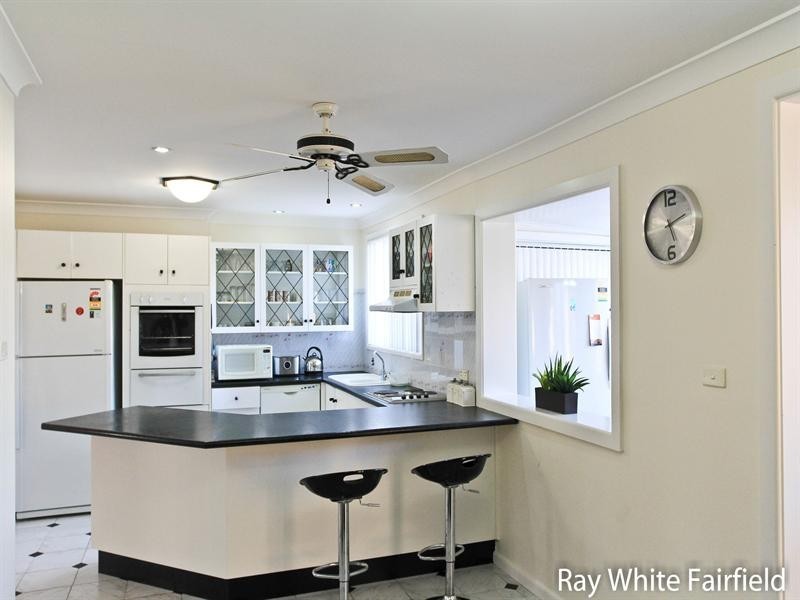 7 Hoyle Place, Greenfield Park NSW 2176