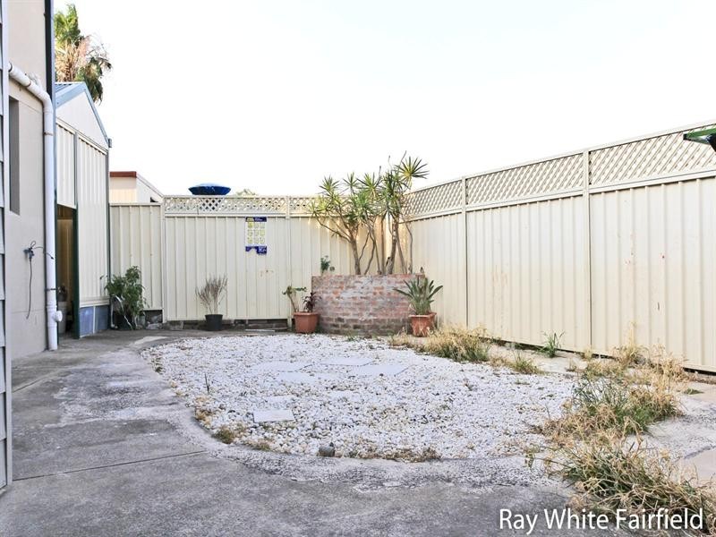 7 Hoyle Place, Greenfield Park NSW 2176