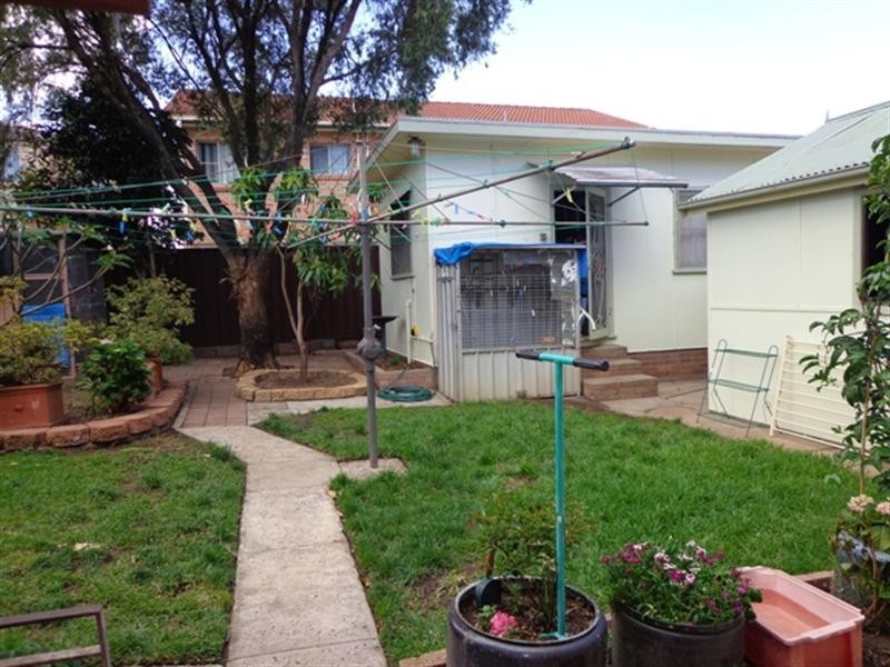 26 Codrington Street, Fairfield NSW 2165