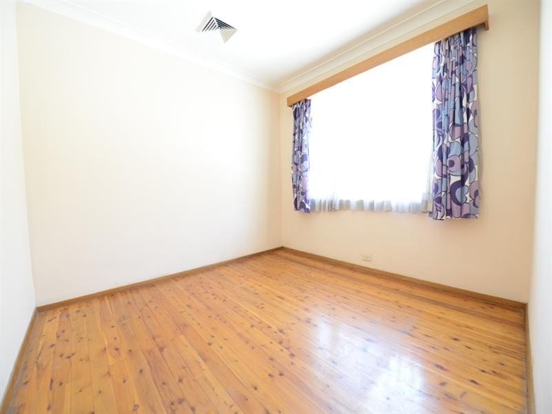 31 Orchard Road, Fairfield NSW 2165