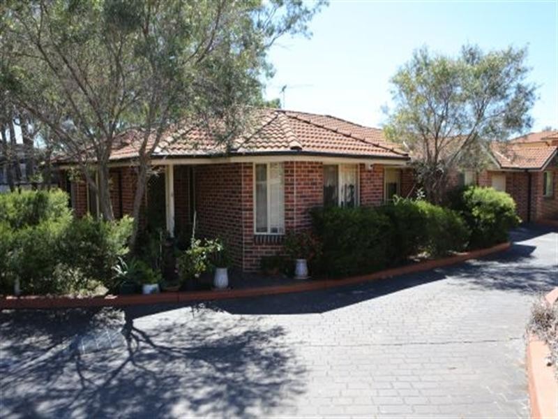 4/51 Fitzgerald Avenue, Edensor Park NSW 2176