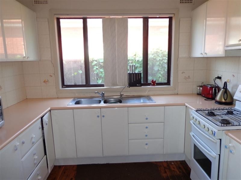 37 James Street, Fairfield East NSW 2165