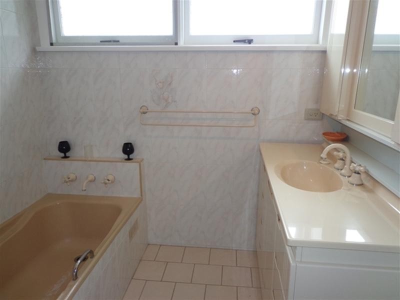 5 The Plateau, Lansvale NSW 2166