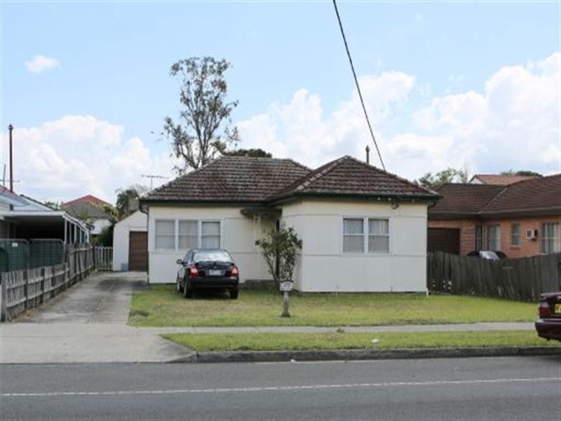 102 Hamilton Road, Fairfield NSW 2165