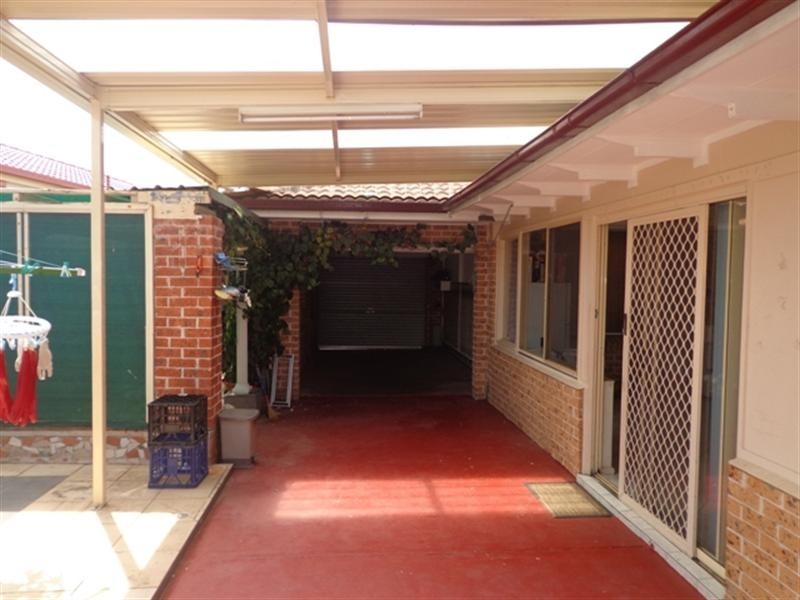 66 Falcon Circuit, Green Valley NSW 2168
