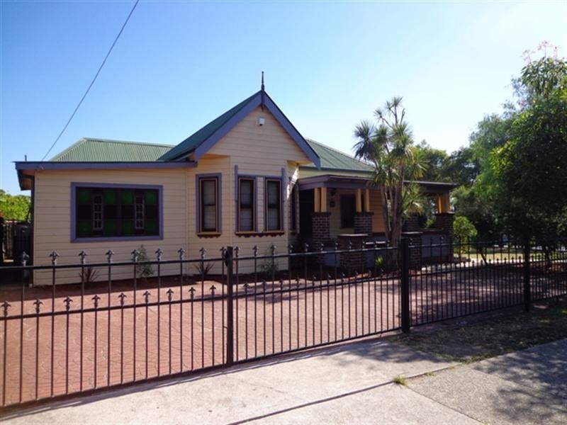 39 Sackville Street, Fairfield NSW 2165