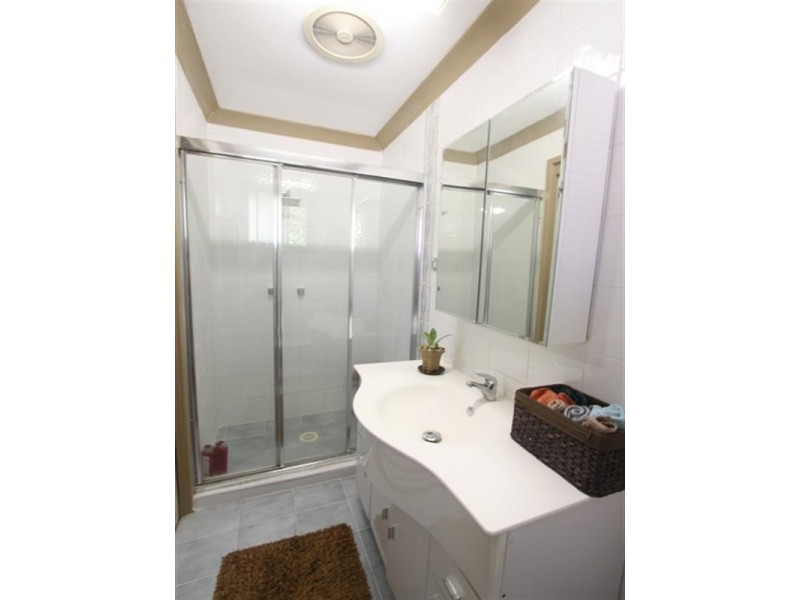 8 Gray Place, Wetherill Park NSW 2164