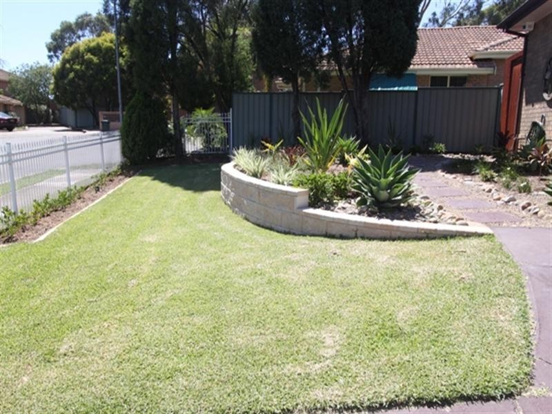 8 Gray Place, Wetherill Park NSW 2164