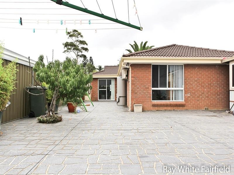 2 Darwin Close, Wakeley NSW 2176