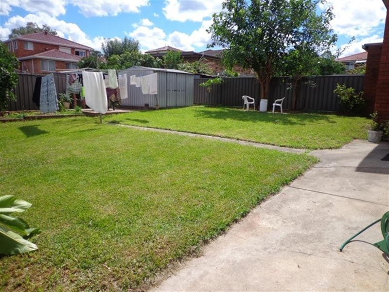 11 Theresa Street, Smithfield NSW 2164