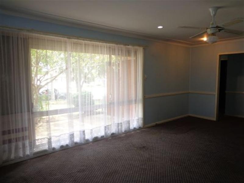 17 Lenton Avenue, Fairfield West NSW 2165