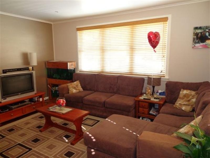 19 Dampier Crescent, Fairfield West NSW 2165