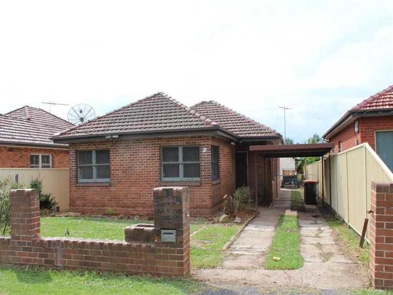 Fairfield East NSW 2165