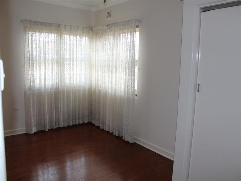 Fairfield East NSW 2165