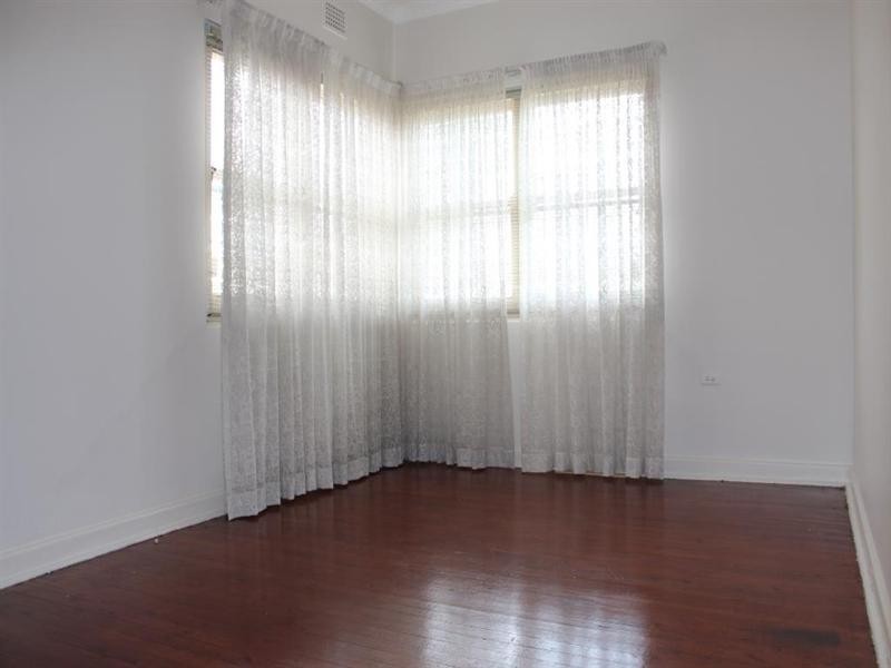 Fairfield East NSW 2165