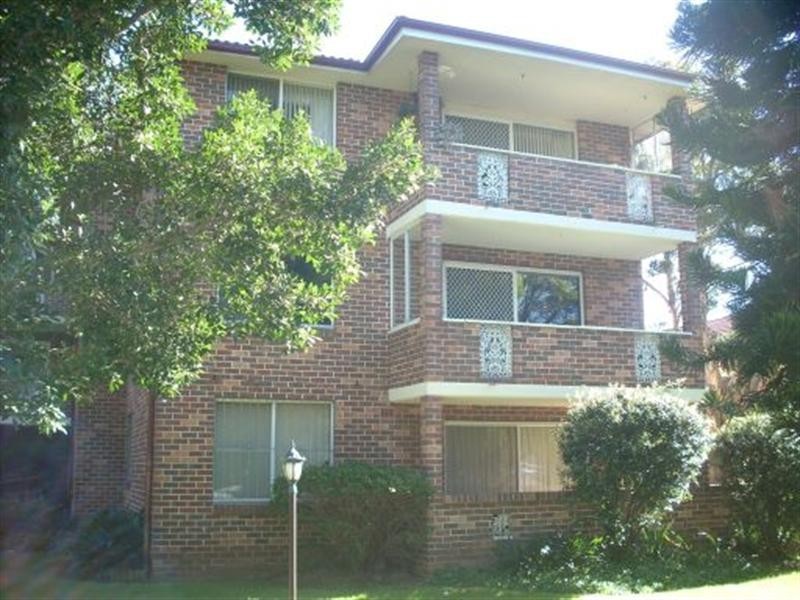12/8-10 Ulverstone Street, Fairfield NSW 2165