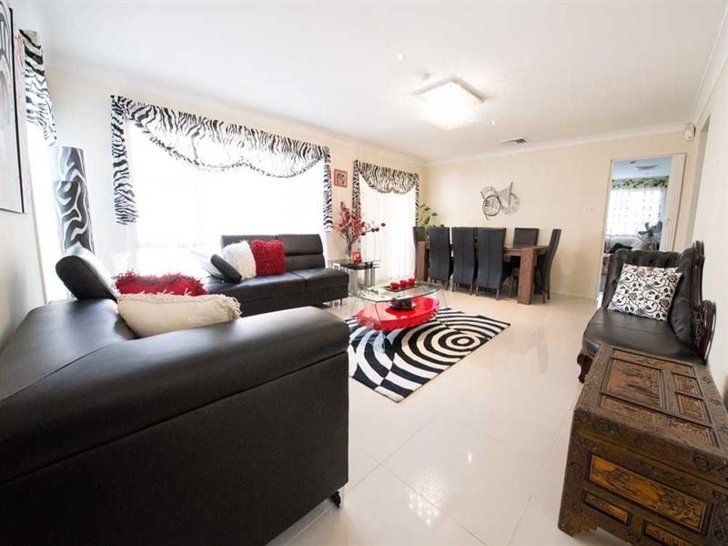 31 Coonawarra Street, Edensor Park NSW 2176